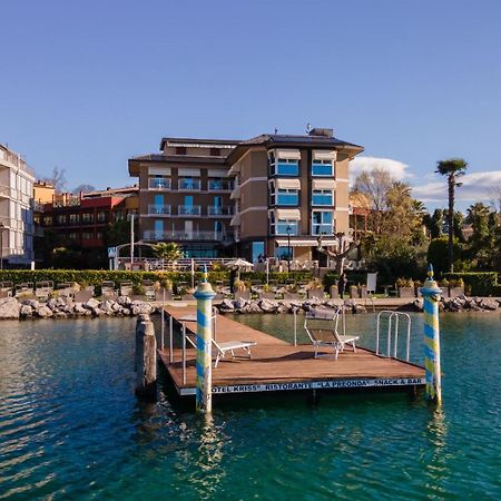Kriss Internazionale Hotel Бардолино Экстерьер фото