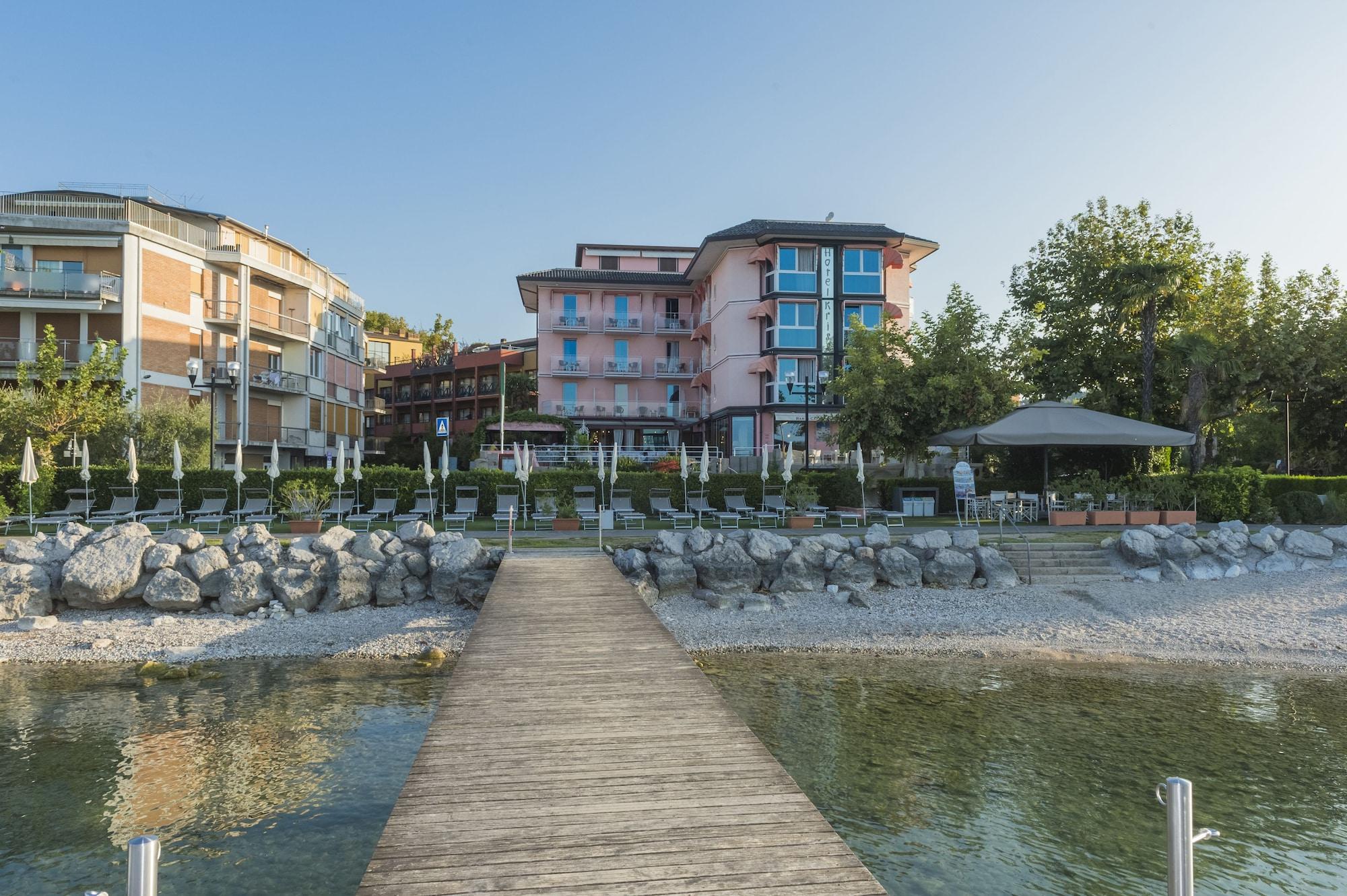Kriss Internazionale Hotel Бардолино Экстерьер фото