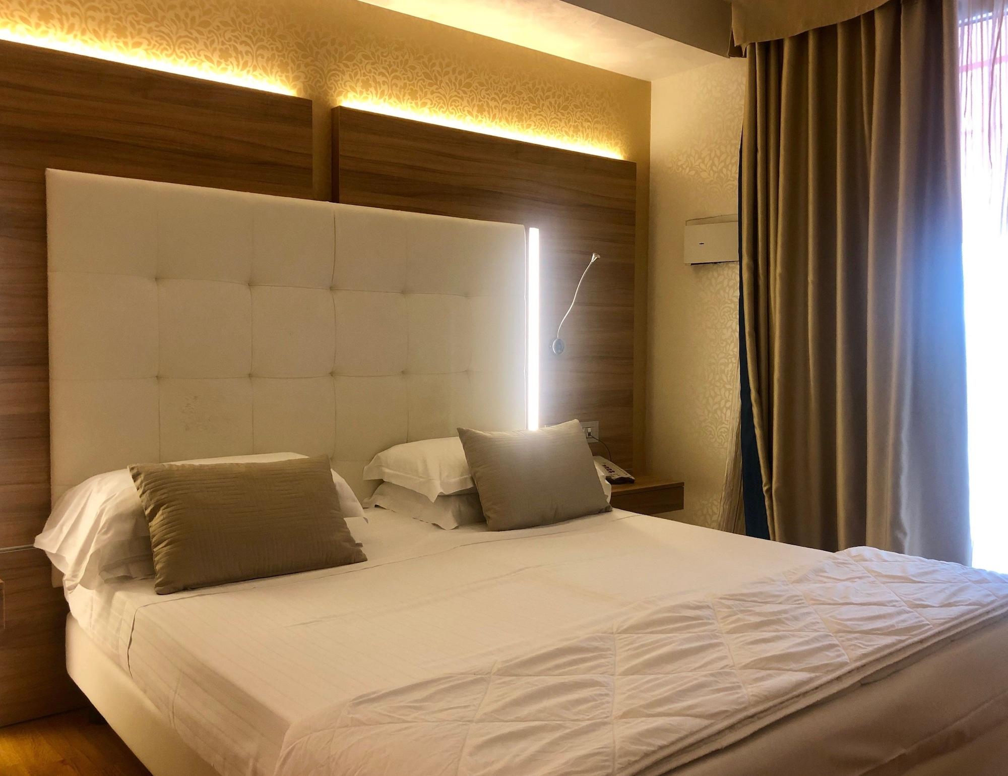 Kriss Internazionale Hotel Бардолино Экстерьер фото