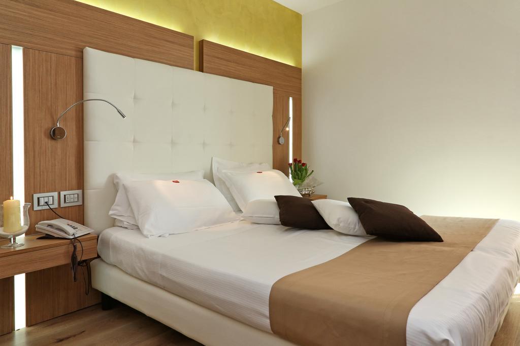 Kriss Internazionale Hotel Бардолино Экстерьер фото